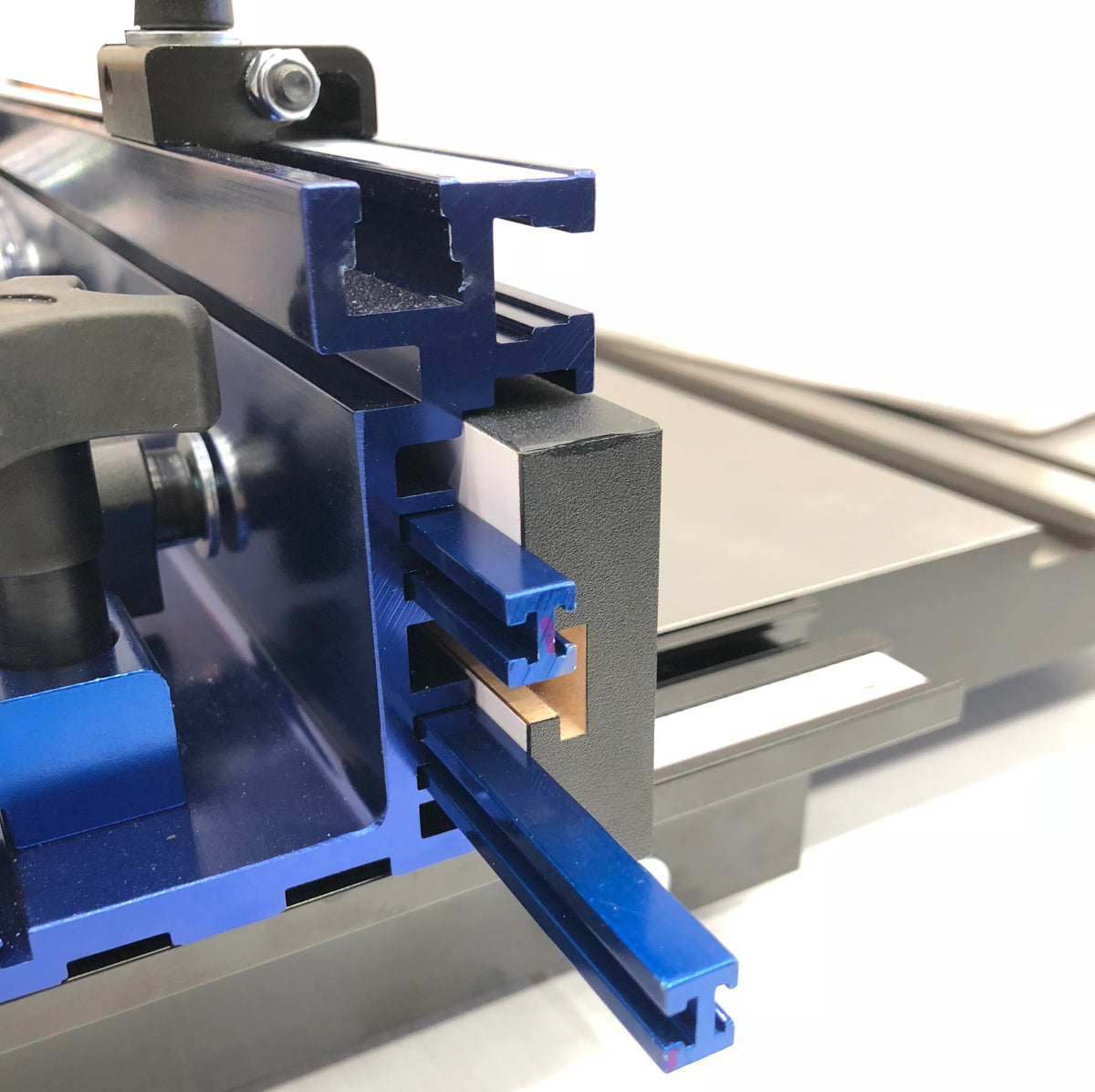 Carbatec Pro Deluxe Router Table Kit with Phenolic Top